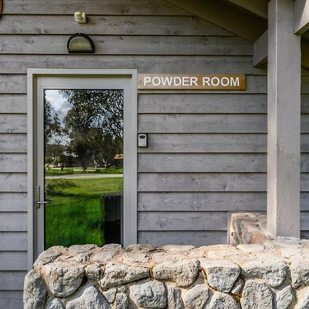 Powder Room Dinner Plain Exterior foto